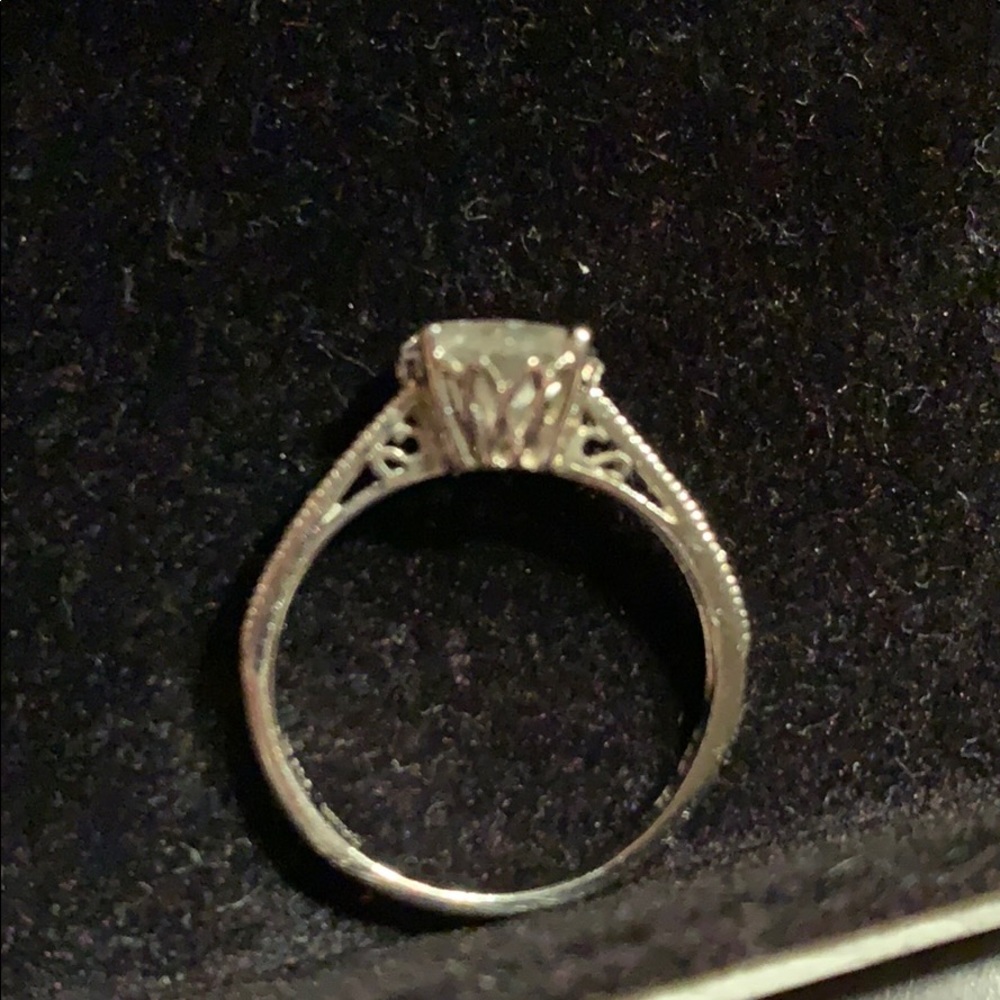 Ring - Picture 2 of 4
